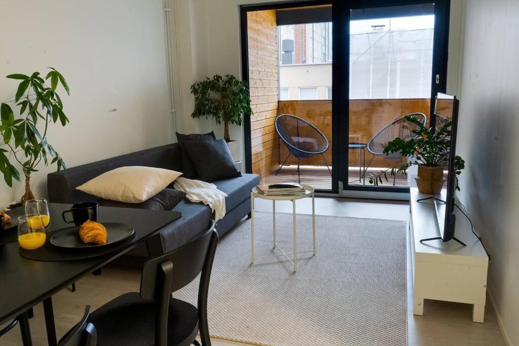 Ferienwohnung 3H,K,P - Keskellae Tamperetta Kaunis Parvekkeellinen Uusittu Kolmio Exterior foto