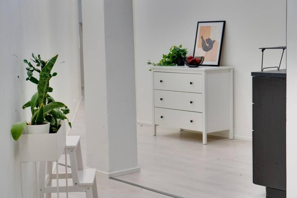 Ferienwohnung 3H,K,P - Keskellae Tamperetta Kaunis Parvekkeellinen Uusittu Kolmio Exterior foto