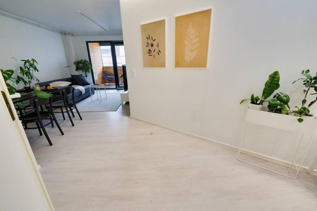 Ferienwohnung 3H,K,P - Keskellae Tamperetta Kaunis Parvekkeellinen Uusittu Kolmio Exterior foto