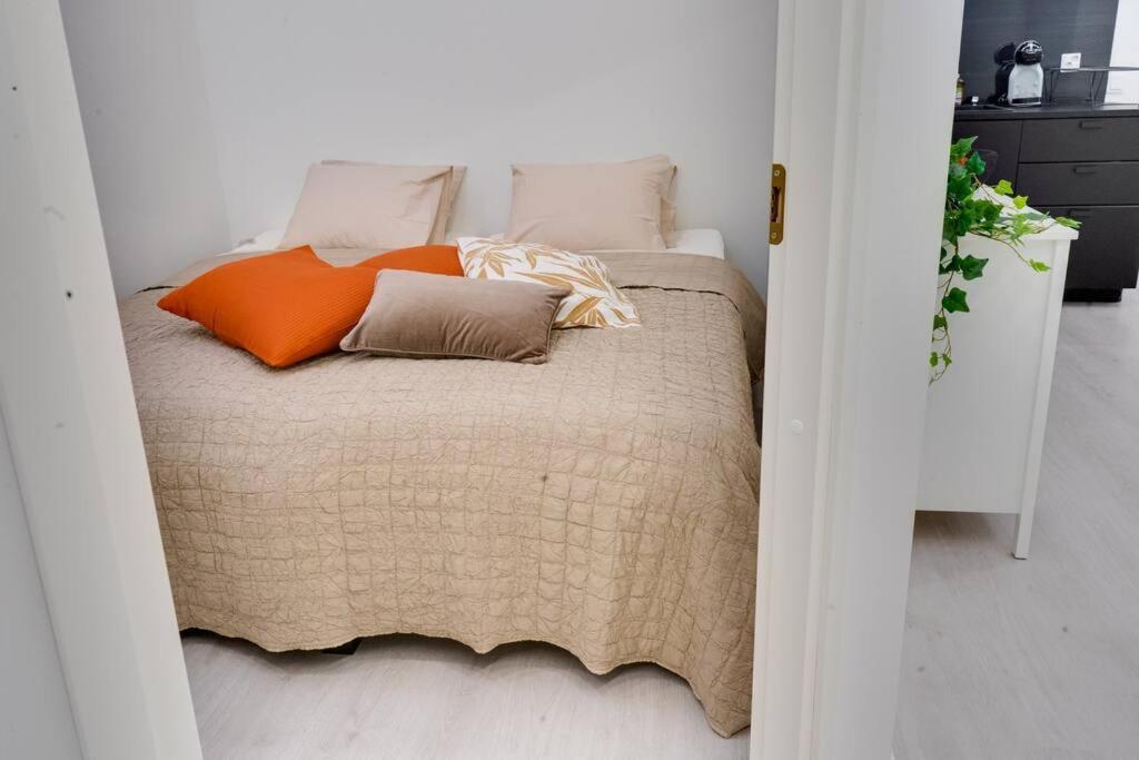 Ferienwohnung 3H,K,P - Keskellae Tamperetta Kaunis Parvekkeellinen Uusittu Kolmio Exterior foto
